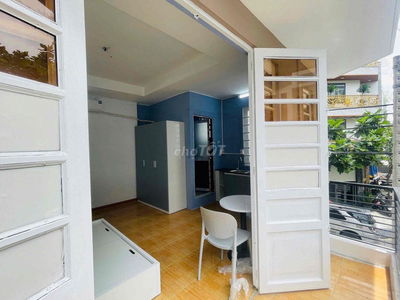 CĂN HỘ STUDIO - FULL NỘI THẤT - BAN CÔNG NGAY QUANG TRUNG