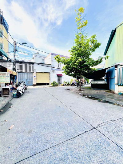 GIẢM 400TR  KHU VỰC HIẾ.M CHỈ CÓ 1 CĂN BÁN  XE HƠI CHẠY SHR NỞ HẬU