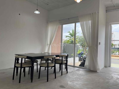 Cho thuê nhà phố view hồ trong khu đô thị Dragon Village