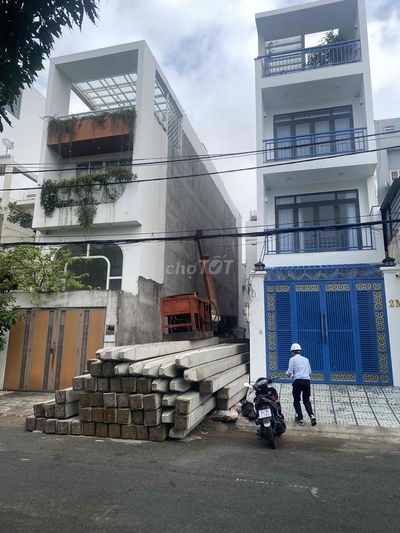 BÁN NHÀ C4 MẶT TIỀN 4m X 23m ĐƯỜNG SỐ 12m CƯ XÁ NGÂN HÀNG QUẬN 7