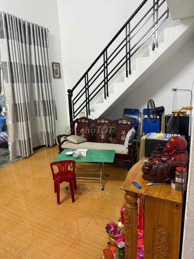 Nhà gác lửng đúc Đoàn Văn Cừ đường 5m5 lề 3m