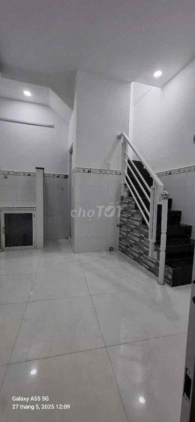 nha hem 264 lê Văn Lương 16m2 gan sat mặt tièn dường LVL