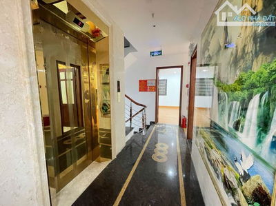 Mặt phố, 92,8m2, 9 tầng, mặt tiền 5,5m Ngã Tư Sở, Đống Đa, 39 tỷ 750.