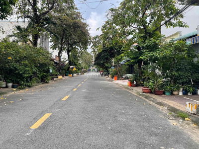 Căn Góc 2 Mặt Tiền đường 16 mét Phước Bình, Q9 DT: 9 x 17 giá 12 tỷ