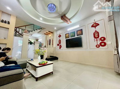 CỰC PHẨM 3 TẦNG 3 MÊ PHỐ NGUYỄN PHƯỚC TẦN – THIẾT KẾ HIỆN ĐẠI, FULL NỘI THẤT , VALI Ở NGAY