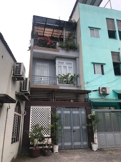 Nhà hẻm xe hơi đường 18, Linh Chiểu, hướng Đông Nam, giá chỉ 5tỷ1