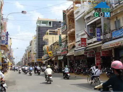 Cho thuê nhà 2 tầng đường Lý Thái Tổ ngang 6m7