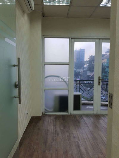 Văn phòng 48m2 giá 11 triệu/tháng tòa nhàMặt tiền Nguyễn Thị Minh Khai