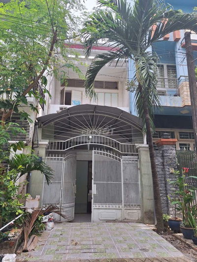 Nhà 1 trệt 1 lầu, dt 4x16, 2PN,  sân xe hơi, đường Thống Nhất, Gò Vấp