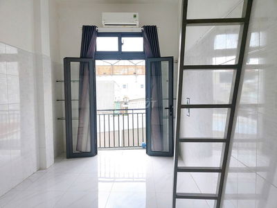 Phòng trọ ban công có gác ngay MAN THIỆN
