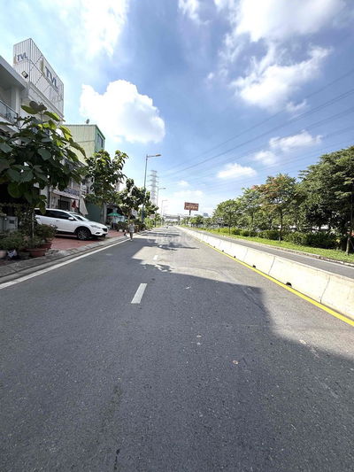 cần cho thuê toà nhà văn phòng 7 Tầng