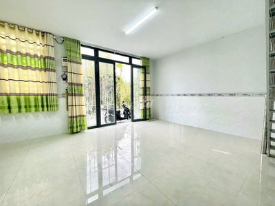 Nhà 3,8 triệu 2 phòng ngủ Cồn Khương sạch sẽ