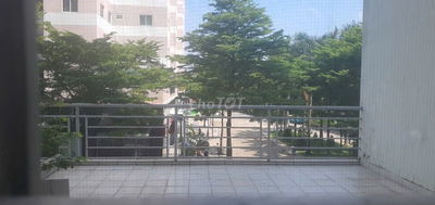 Gấp căn Hộ 86m2+ 32 m2  sân vườn , 3 PN, 2 wc, Nhất Lan 3