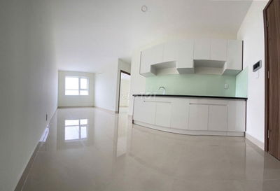 TRống có NT ở liền 2pn 2wc Topaz Dragon Dưới chân là TTTM - xem nhà