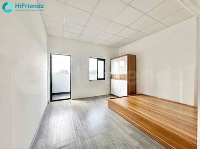 TRỐNG 1 PHÒNG BAN CÔNG, TÁCH BẾP SẴN NỘI THẤT GẦN XA LỘ HÀ NỘI