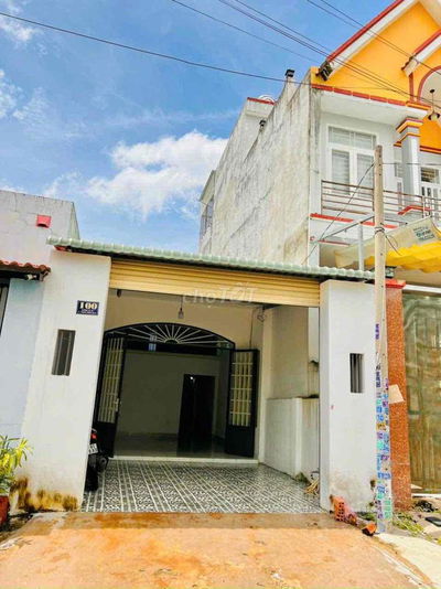 Cho thuê nhà nguyên căn mặt tiền đường TX38-Thạnh Xuân Q12