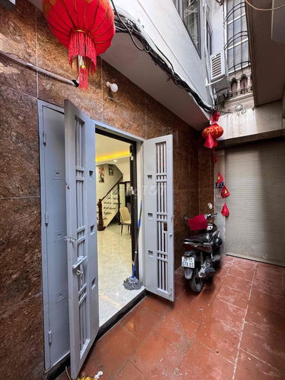 CẦN BÁN NHÀ 4 TÀNG ĐẸP NGÕ 509 Vũ Tông Phan