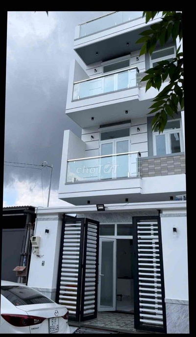 NHÀ 1 TRỆT 2 LẦU - Sân Thượng - 2PN Lơn + 4WC - ở làm vp - bán onl