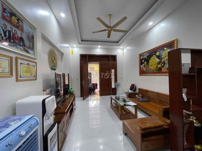 Nhà dân xây Đan Phượng ô tô tránh giá đầu tư 84m2x4T, MT 4m, 7.9 tỷ