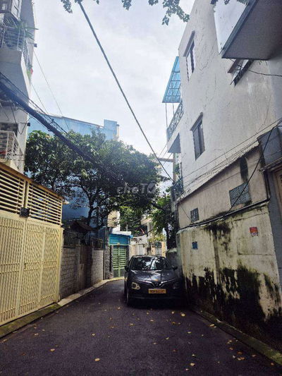 Xe hơi đỗ cửa ngay Lê Quang Định 35m2_2 tầng ở ngay _nhỉnh 4 tỉ