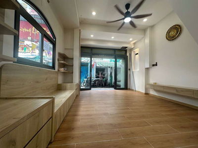 Nhà mới, căn góc mặt tiền ĐVB - 4x10 2PN 2WC - đường ô tô lưu thông