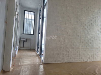 Cho thuê phòng trọ 20m giá 1.9tr đường Trường Lưu -KĐT Đông Tăng Long
