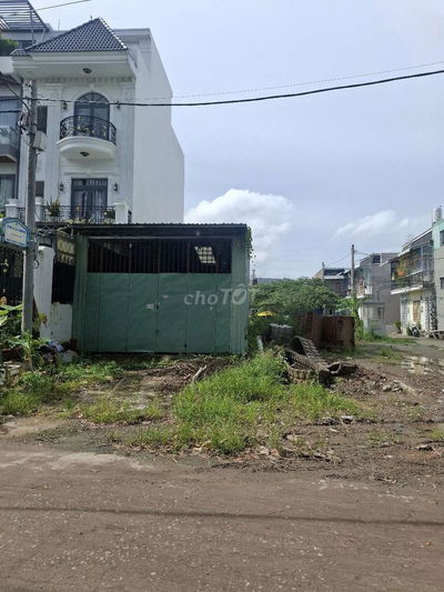 Bán đất  mặt tiền sông vàm thuật phường thới an tp hồ chí minh