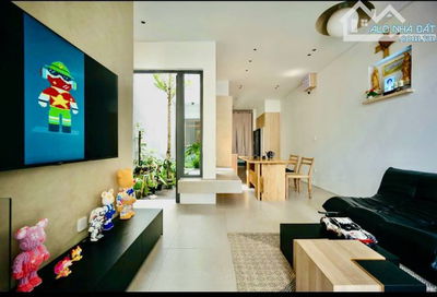 SỤP HẦM! SIÊU PHẨM BIỆT THỰ MINI HẢI CHÂU! 5 TẦNG MỚI CĂN, FULL NỘI THẤT, VALI Ở NGAY