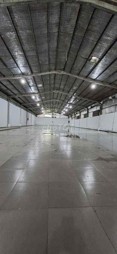 cần cho thuê 1 kho xưởng sạch đẹp, pccc, trạm 3 pha
