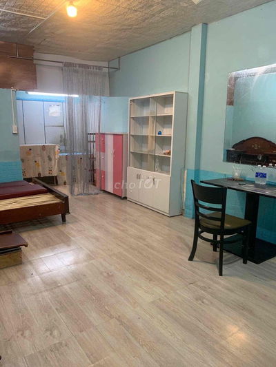 Nhà nhỏ nguyên căn đường Nguyễn Xí P26 Quận BT cho thuê