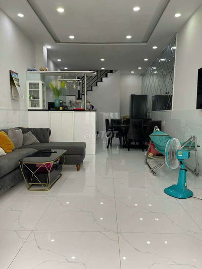 Cho thuê nhà đẹp nguyên căn hẻm  Nguyễn Thị Thập,  Quận 7