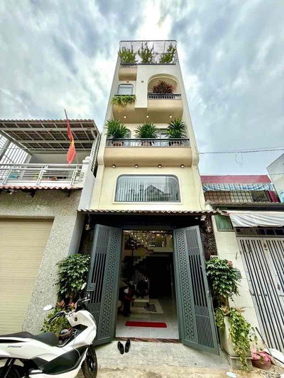 Bán Nhà Riêng 5 Tầng, 9,3 tỷ Phạm Văn Chiêu ngay công viên Làng Hoa