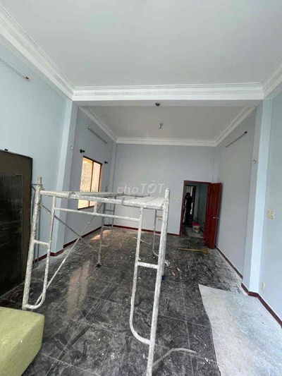 Nhà cho thuê nguyên căn hẻm xe hơi thành thái quận 10.