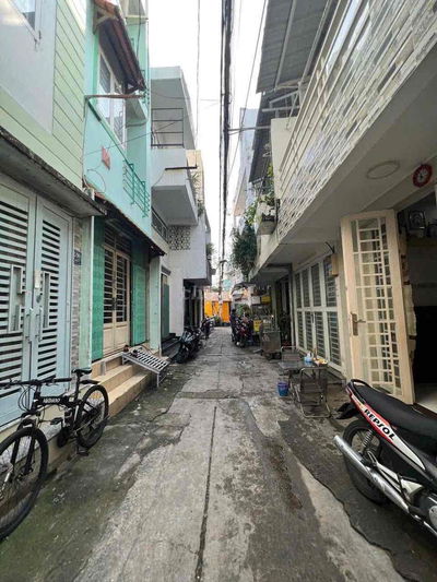 Nhà đẹp chính chủ hẻm thông, 3.4 x 14m 49m2, Trệt 3 lầu,  7.9 tỷ