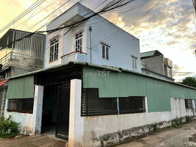 CHO THUÊ NHÀ LẦU + SÂN ĐẬU 2 Ô TÔ