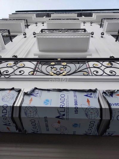 Nhà Đồng Mai ( trong đê), cách 1 nhà ra đường oto,DT32m5T giá 4ty35