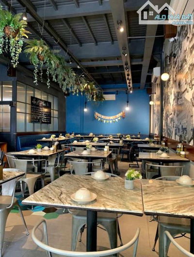 CHO THUÊ NHÀ MẶT TIỀN SỐ 13 ĐƯỜNG HOA MAI, P.2, QUẬN PHÚ NHUẬN 8X15M 90TR