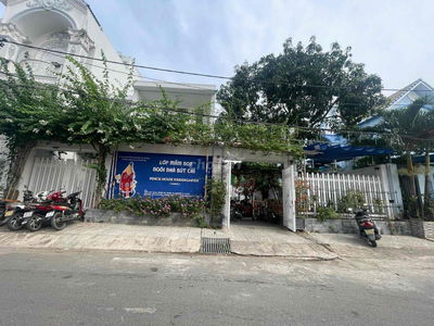 Biệt Thự có Hầm Đang Cho Thuê Thu Nhập Ổn Định