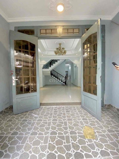 Nhà Mới Hẻm Xe Hơi P9: 4.2x16m ,2 lầu, 4pn, 4wc, mấy lạnh