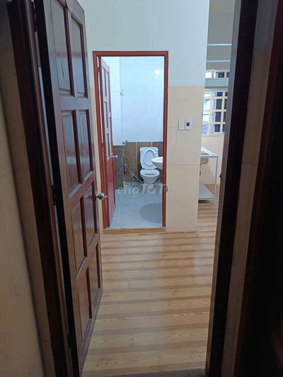 Phòng mới xây có thang máy