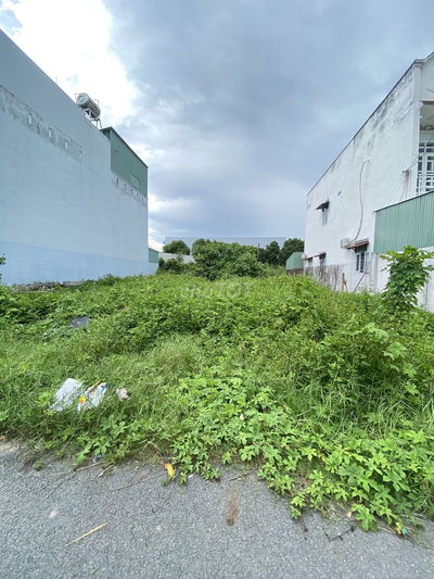 CHỦ HẠ NỬA GIÁ BÁN GẤP LÔ ĐẤT XÃ Tân Thông Hội - 127M2 - giá 360TR