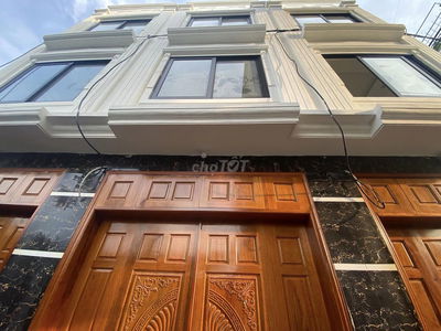 Nhà 3 tầng. Chỉ Hơn 3 tỷ- Cách TT Hà Đông 30p. 20p BX yên Nghĩa - QL6