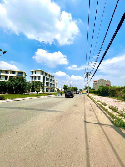 MT Đường Bưng Ông Thoàn, P. Phú Hữu,Thủ Đức. DT 720m2 giá 39..97Tỷ.