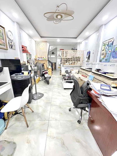 HẺM XE TẢI 5M THÔNG, NGAY AEON MALL TÊN LỬA, CHỦ XÂY KIÊN CỐ