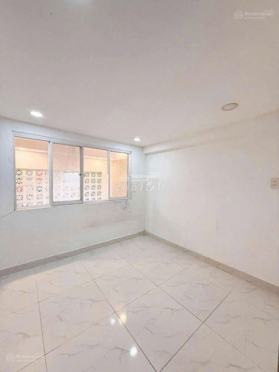 Bán nhà (4x10m) sẵn kết cấu Nơ Trang Long HXH tới nơi gần chợ Bà Chiểu