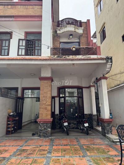 Bán nhà mặt tiền hẻm tại Quận 10, trung tâm TP.HCM