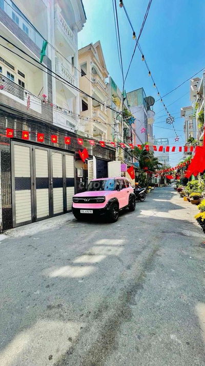 Hẻm xe tải - Quang Trung - 75m² - 4 tầng - có hầm - chỉ 9 tỷ