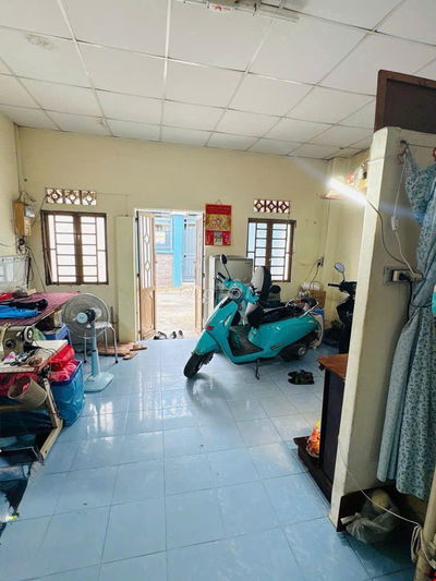 Bán nhà HẺM 4.5M ĐẸP THÔNG NGAY CHỢ BÀ CHIỂU - DTTT 44M2