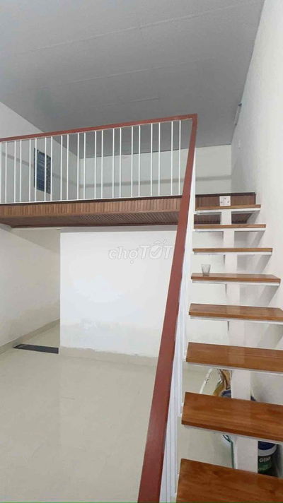 chính chủ cần bán nhà cấp 4 gác lửng 90m2, xây full đất,