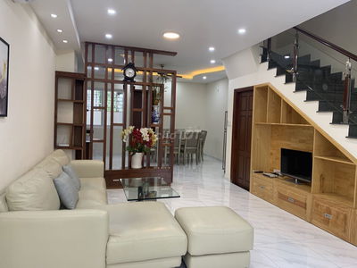 Bán nhà phố Eco Xuân ngay Lotte 5.950 tỷ. 3PN 3WC 5x20 1T 1L. Sổ sẵn